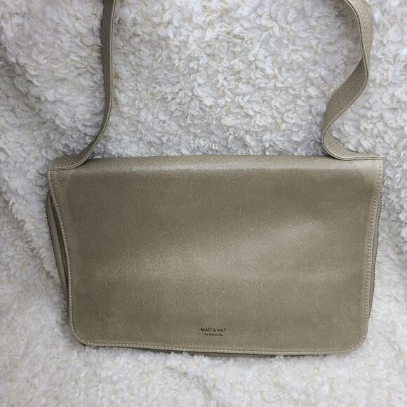 Matt & Nat Vegan Messanger style Tan shoulder bag - Picture 1 of 11